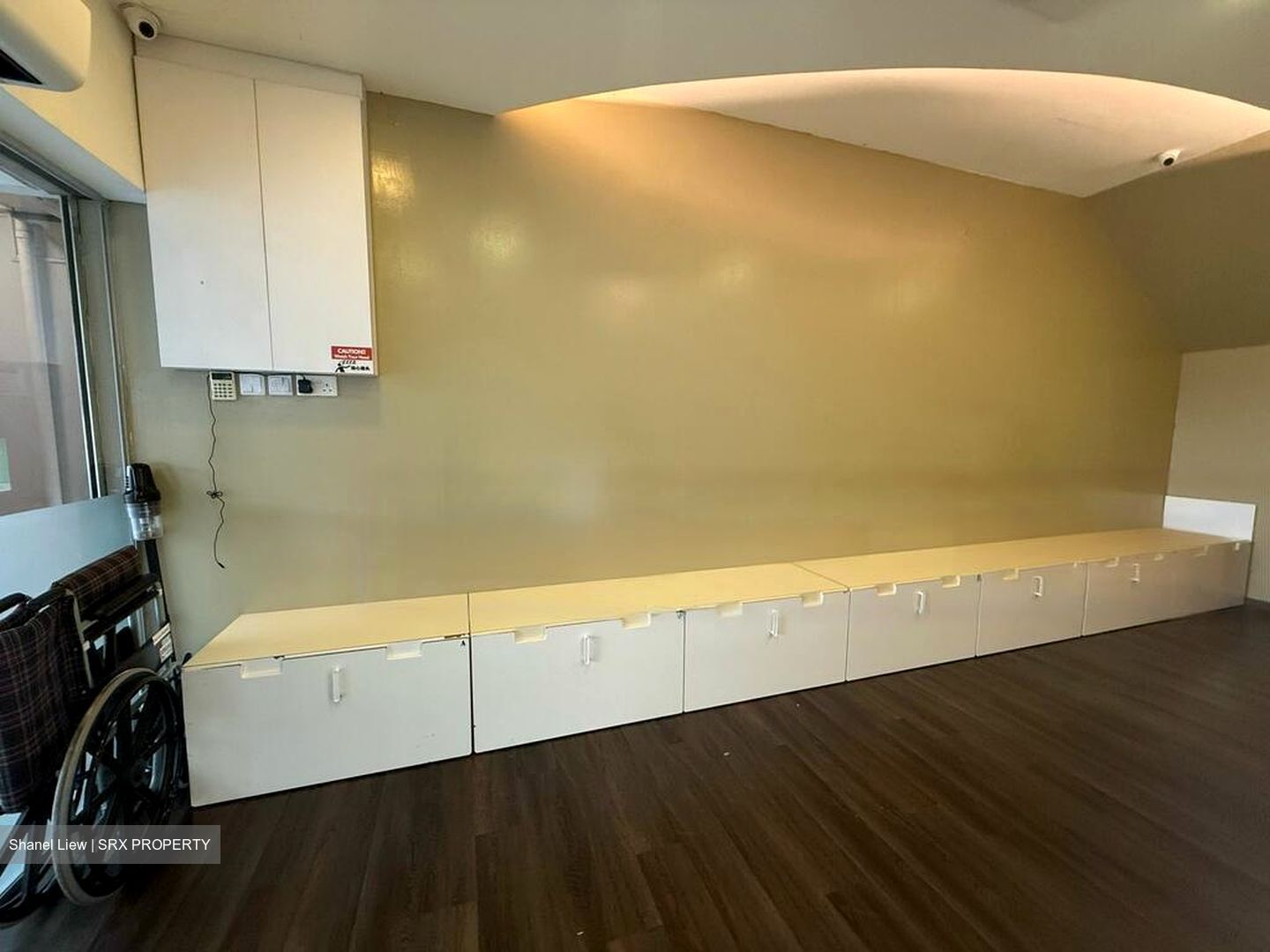 New Upper Changi Road (D16), Shop House #451379451